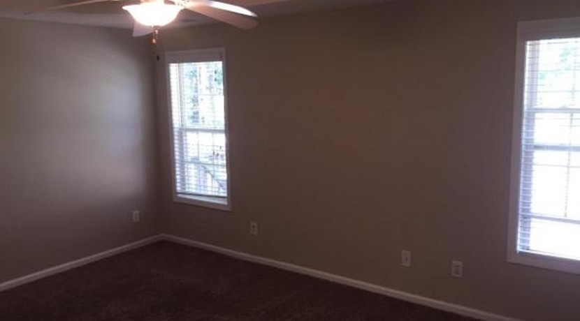 912 Bramblegate master bedroom